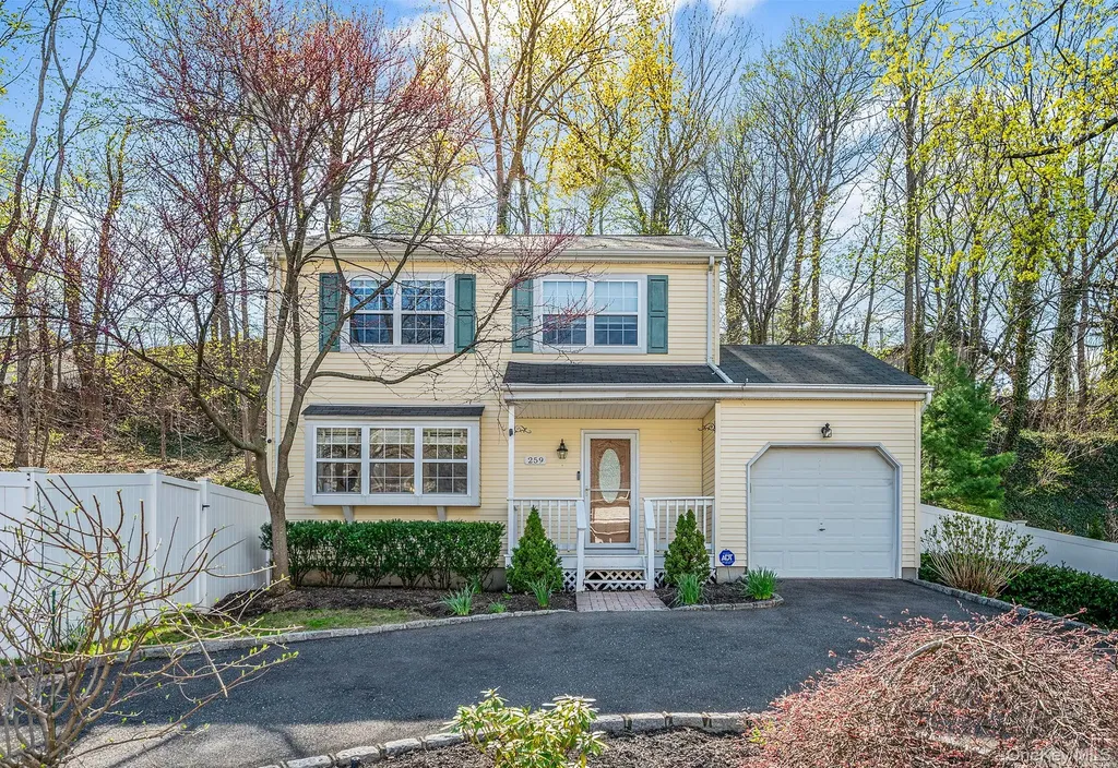 259 Spring Road Huntington NY 11743