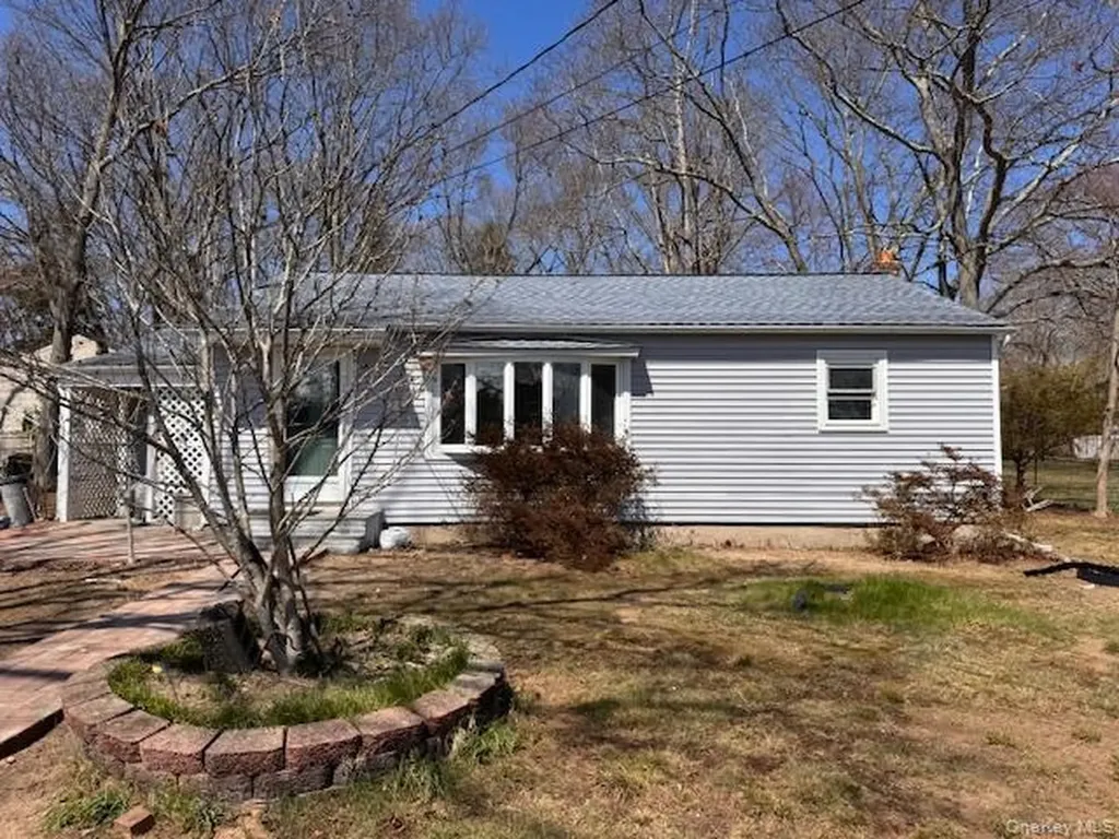 529 Elder Lane Ronkonkoma NY 11779