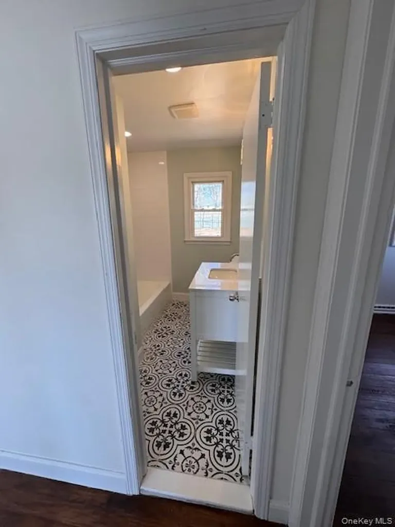 529 Elder Lane Ronkonkoma NY 11779