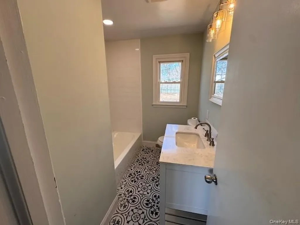 529 Elder Lane Ronkonkoma NY 11779