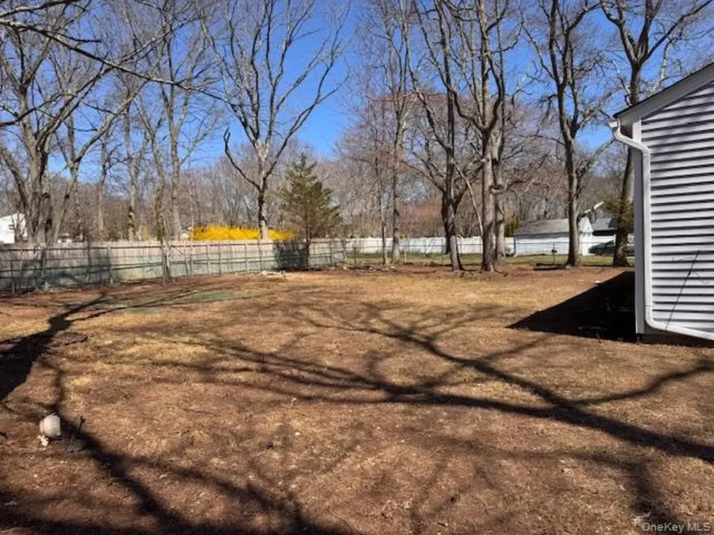 529 Elder Lane Ronkonkoma NY 11779