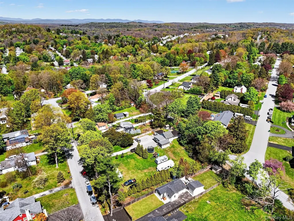 28 Eastern Parkway Poughkeepsie NY 12603