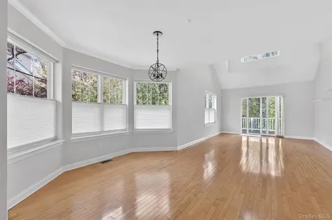117 Winding Ridge Road White Plains NY 10603
