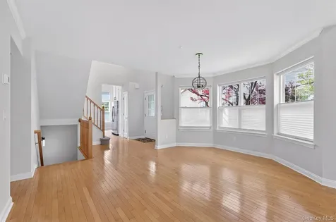 117 Winding Ridge Road White Plains NY 10603
