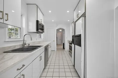 124 Sherwood Avenue Yonkers NY 10704