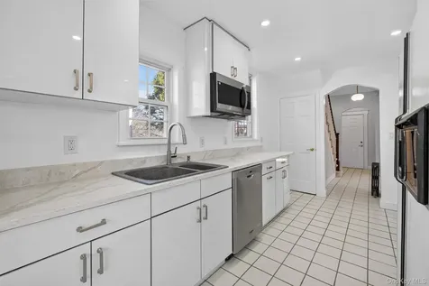 124 Sherwood Avenue Yonkers NY 10704