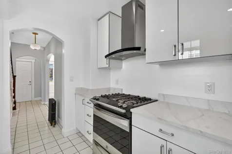 124 Sherwood Avenue Yonkers NY 10704