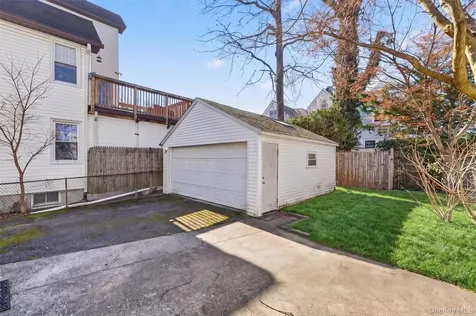 124 Sherwood Avenue Yonkers NY 10704