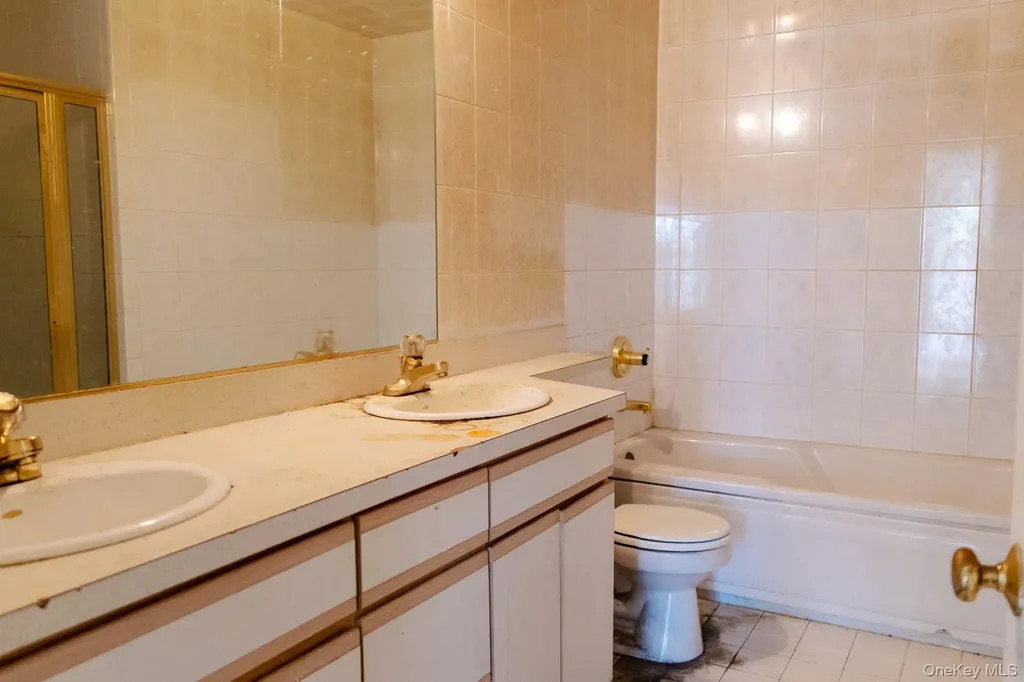 23 Roundtop Road Yonkers NY 10710