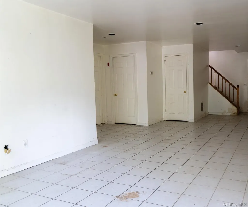 23 Roundtop Road Yonkers NY 10710