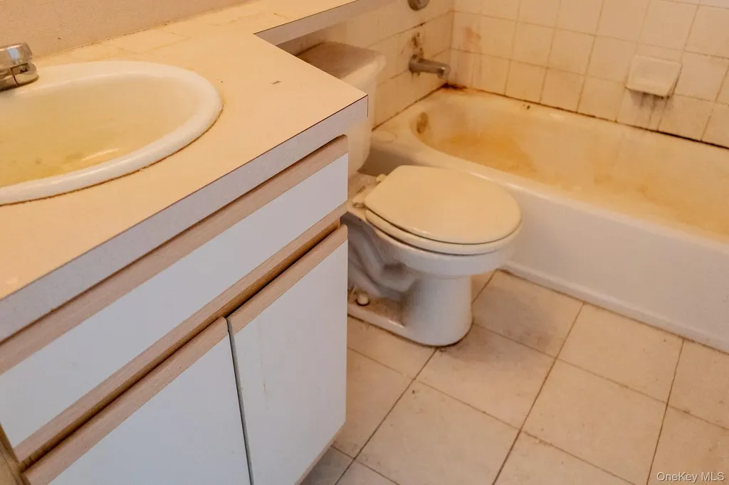 23 Roundtop Road Yonkers NY 10710