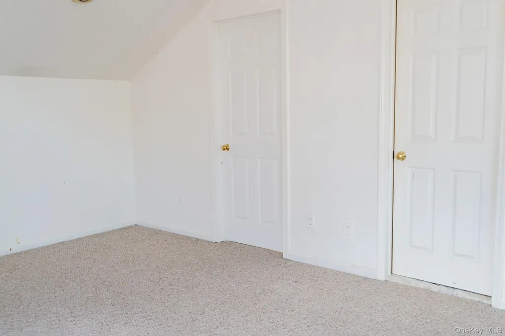 23 Roundtop Road Yonkers NY 10710