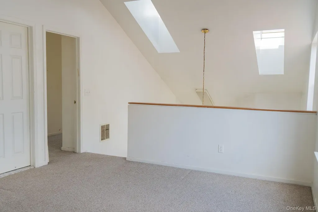 23 Roundtop Road Yonkers NY 10710