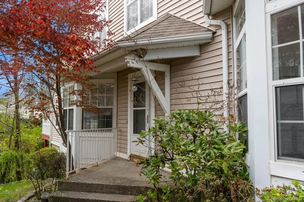 23 Roundtop Road Yonkers NY 10710