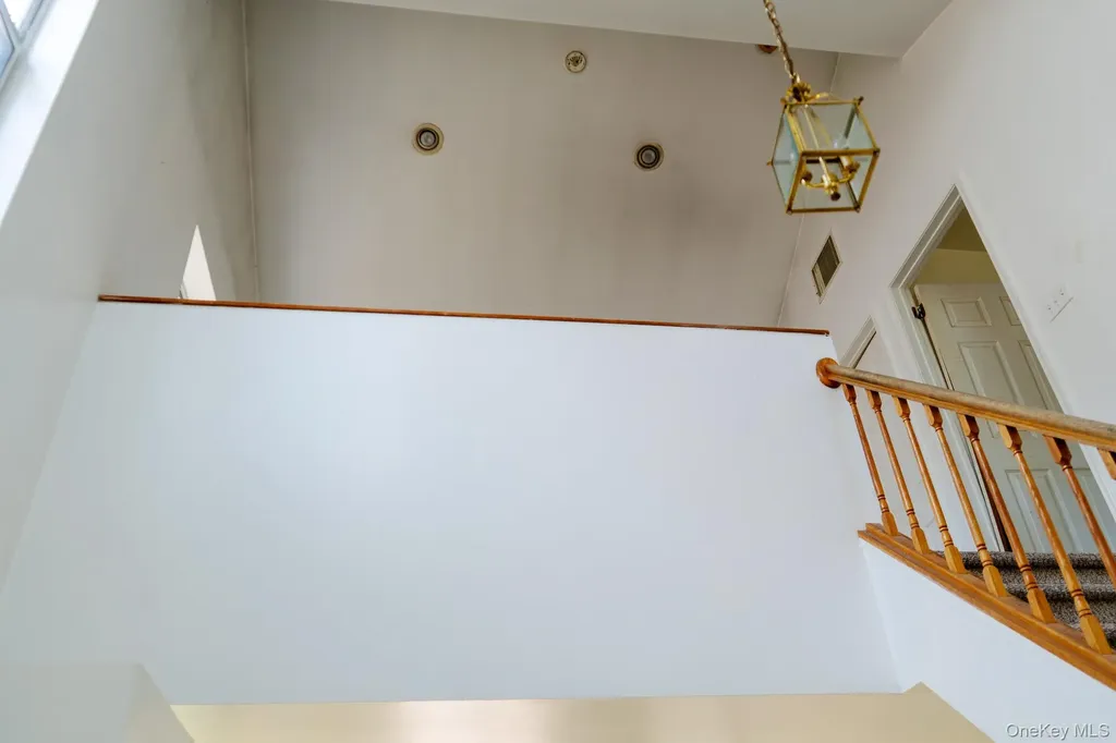 23 Roundtop Road Yonkers NY 10710