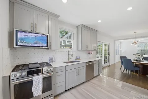 30 Rossmore Avenue Bronxville NY 10708