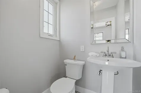 30 Rossmore Avenue Bronxville NY 10708