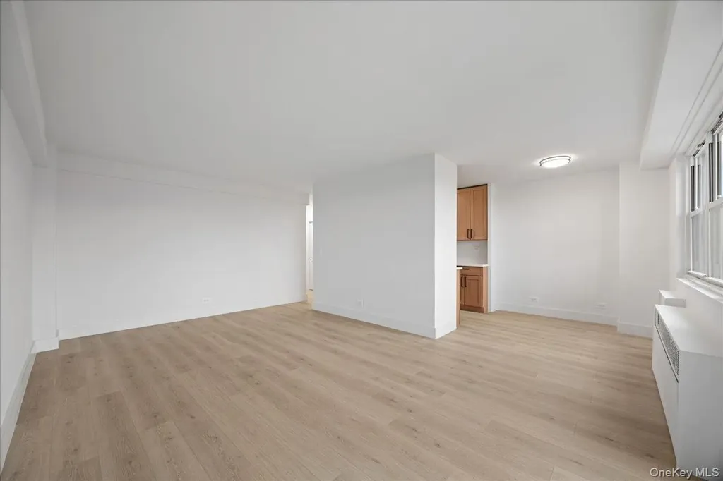 825 Morrison Avenue Bronx NY 10473