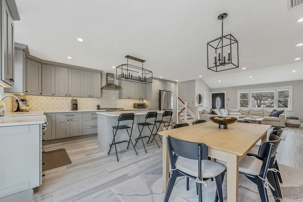 2518 Horace Court Bellmore NY 11710