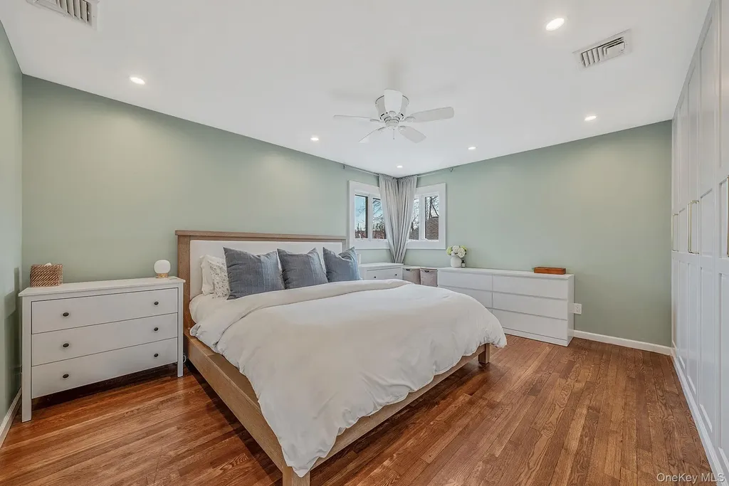 2518 Horace Court Bellmore NY 11710
