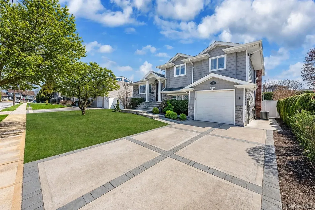 2518 Horace Court Bellmore NY 11710