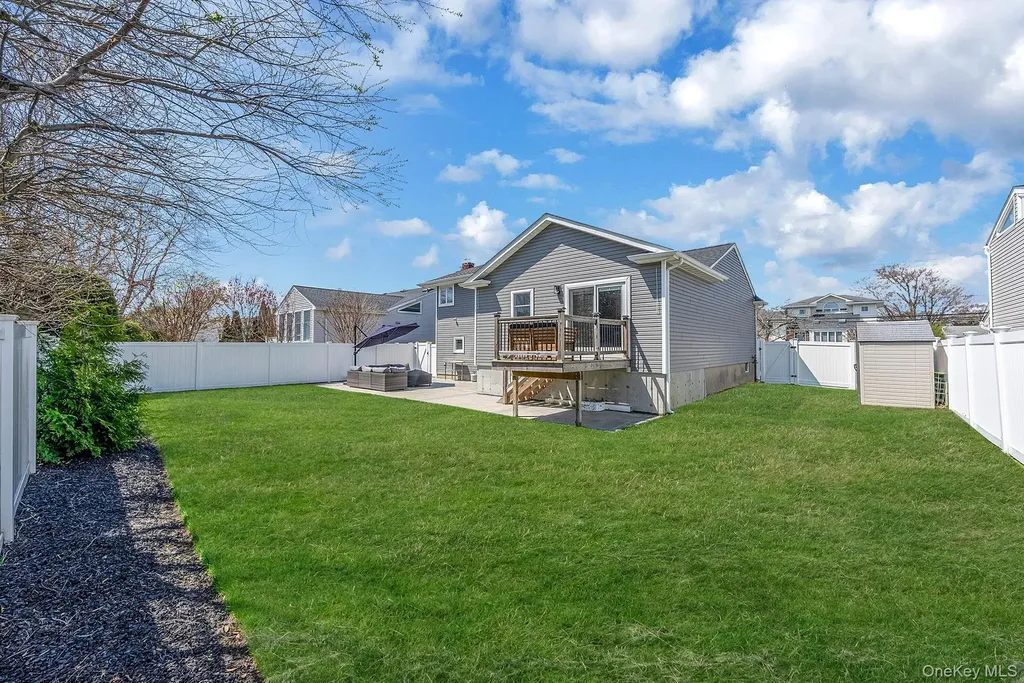 2518 Horace Court Bellmore NY 11710