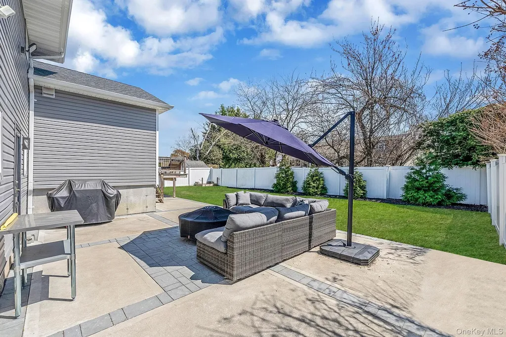 2518 Horace Court Bellmore NY 11710
