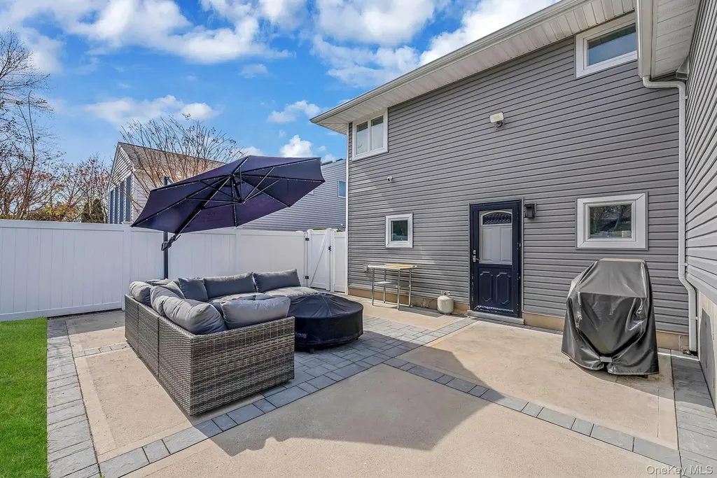 2518 Horace Court Bellmore NY 11710