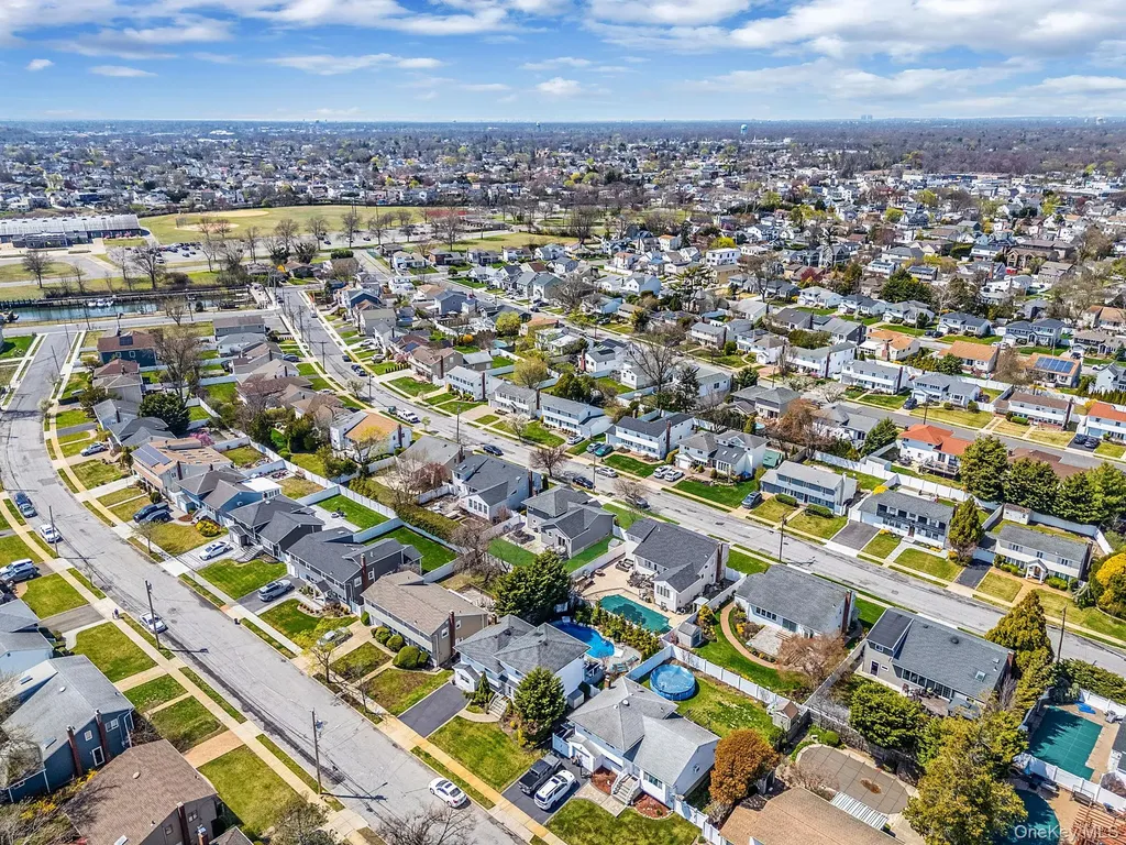 2518 Horace Court Bellmore NY 11710