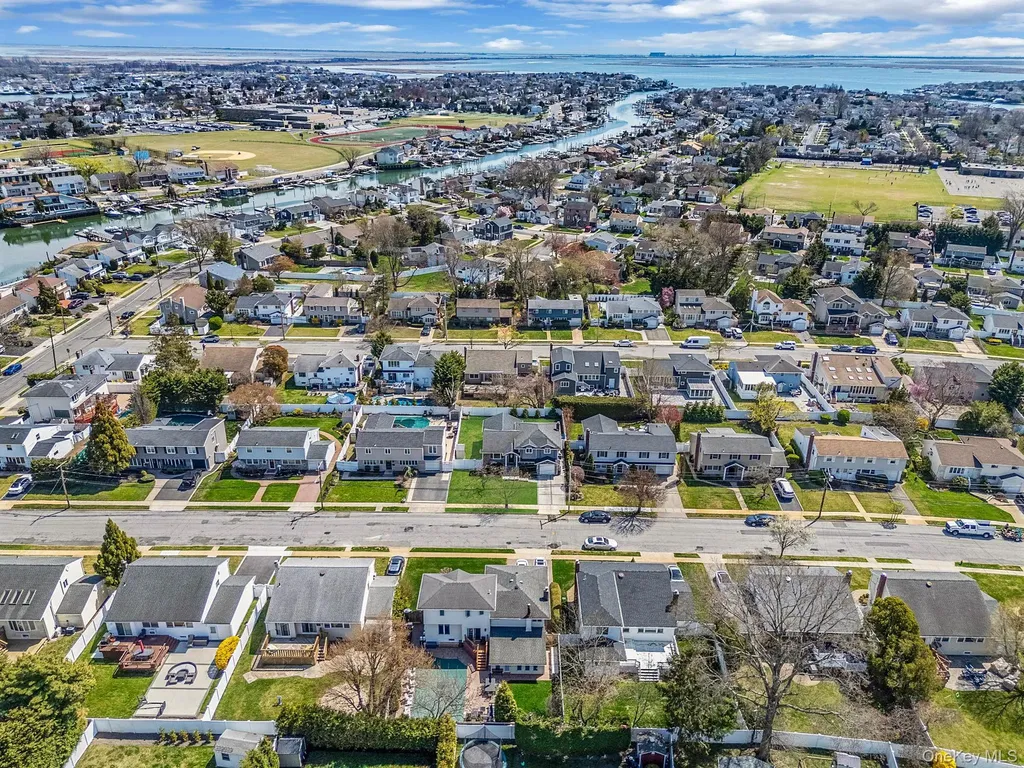 2518 Horace Court Bellmore NY 11710