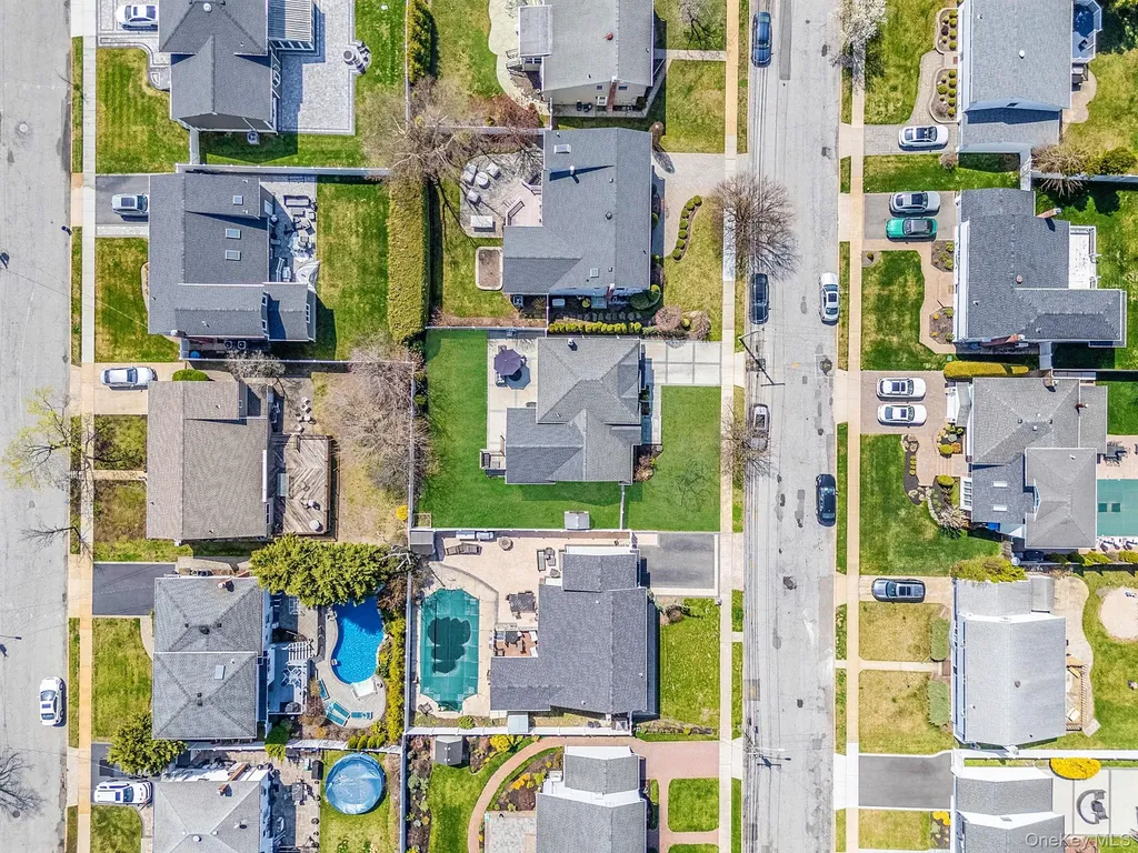2518 Horace Court Bellmore NY 11710