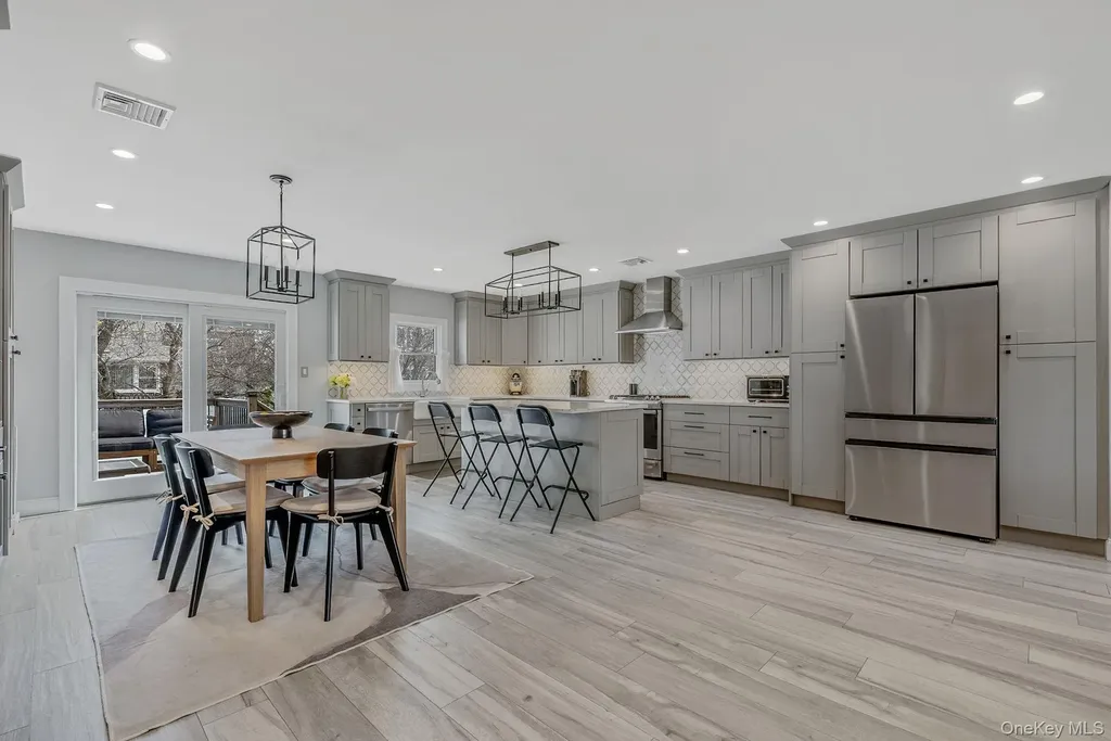 2518 Horace Court Bellmore NY 11710