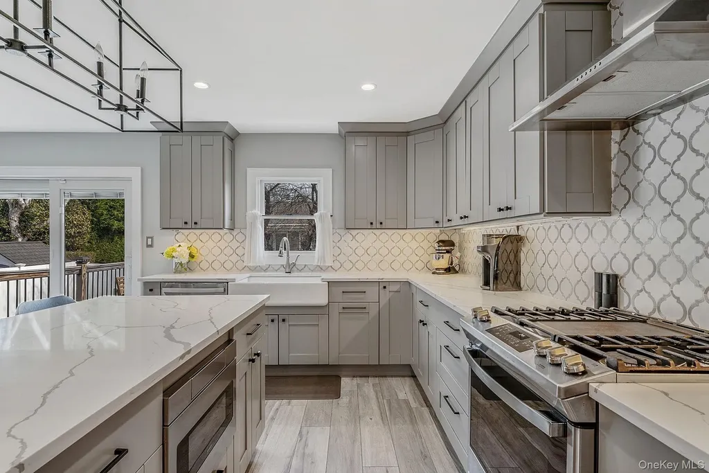 2518 Horace Court Bellmore NY 11710