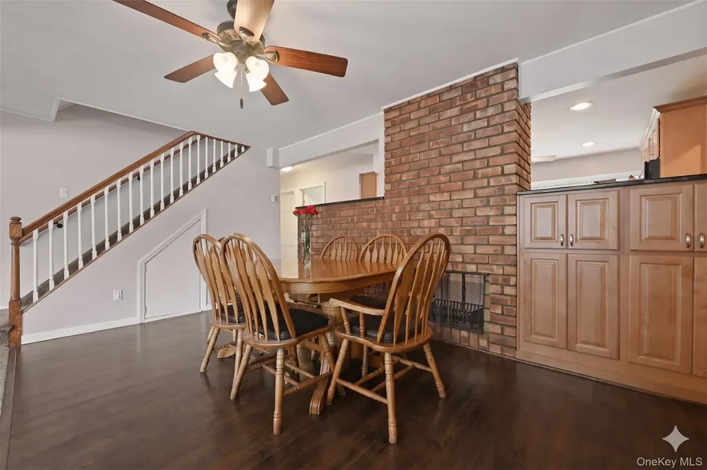 235 Twin Lane E Wantagh NY 11793