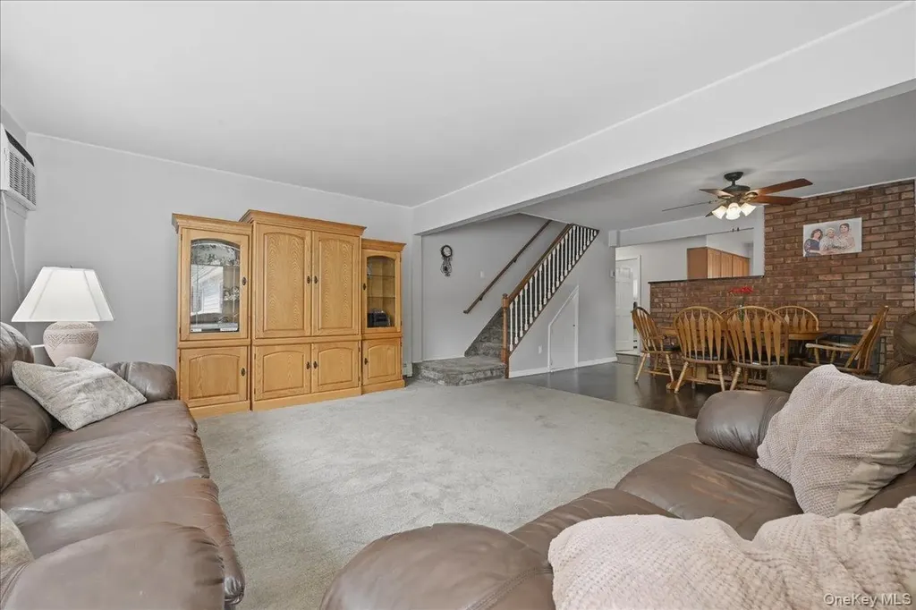 235 Twin Lane E Wantagh NY 11793