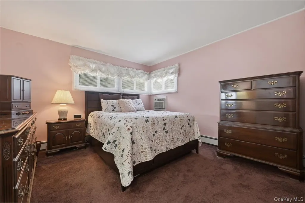 235 Twin Lane E Wantagh NY 11793