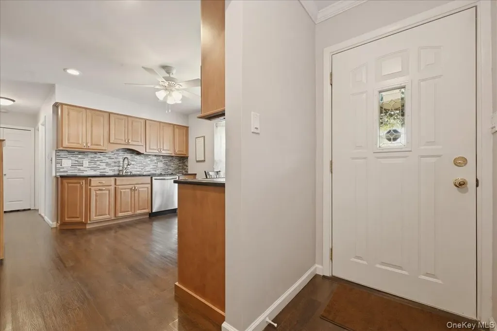235 Twin Lane E Wantagh NY 11793