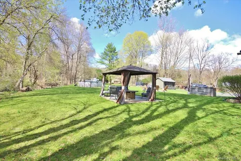 95 Tinker Town Road Dover Plains NY 12522