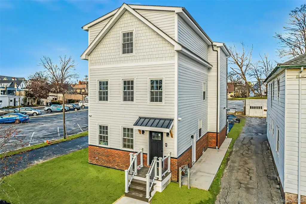 9 Lagrange Avenue Poughkeepsie NY 12603