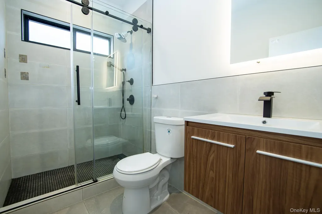 445 E 46th Street Brooklyn NY 11203
