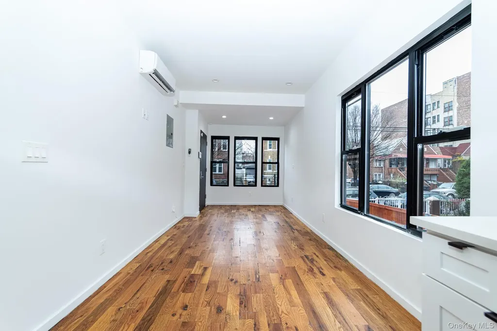 445 E 46th Street Brooklyn NY 11203
