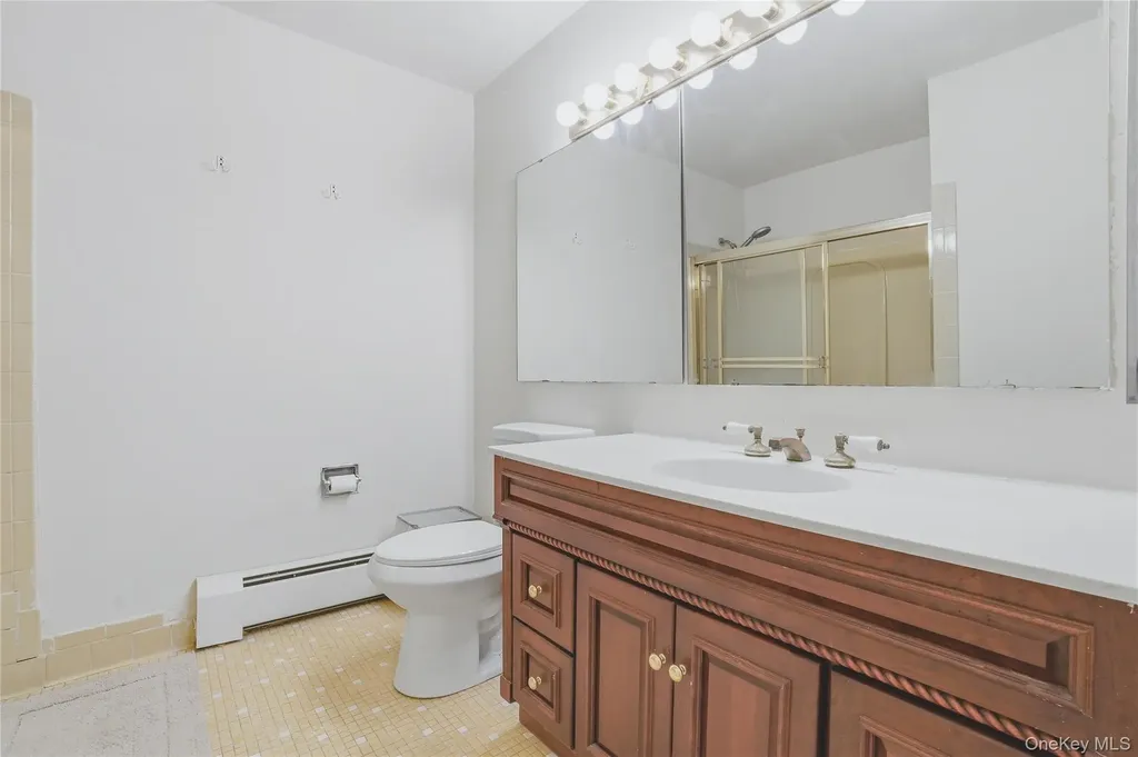198 Doxbury Lane Suffern NY 10901
