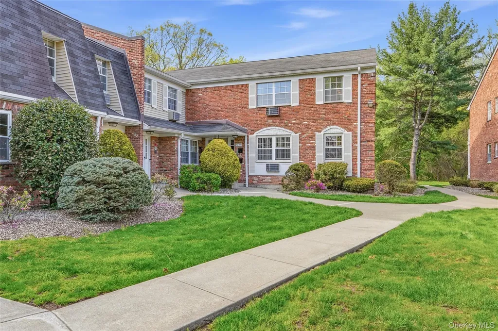 198 Doxbury Lane Suffern NY 10901