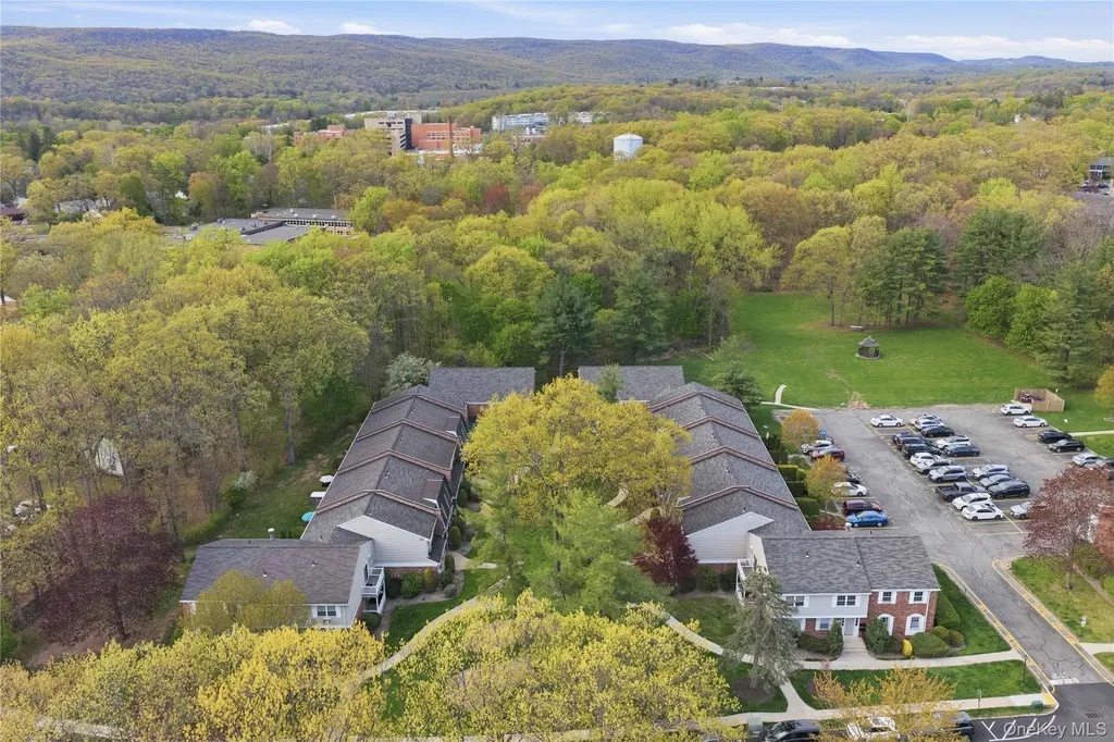 198 Doxbury Lane Suffern NY 10901