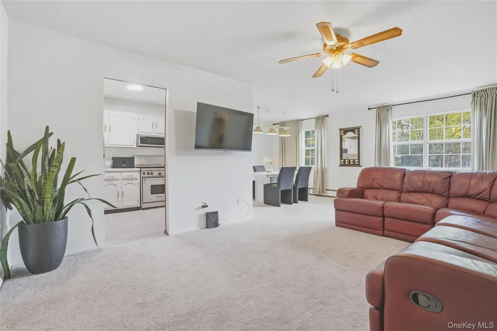 198 Doxbury Lane Suffern NY 10901
