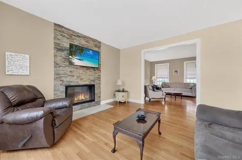 3830 Cranberry Lane Shrub Oak NY 10588