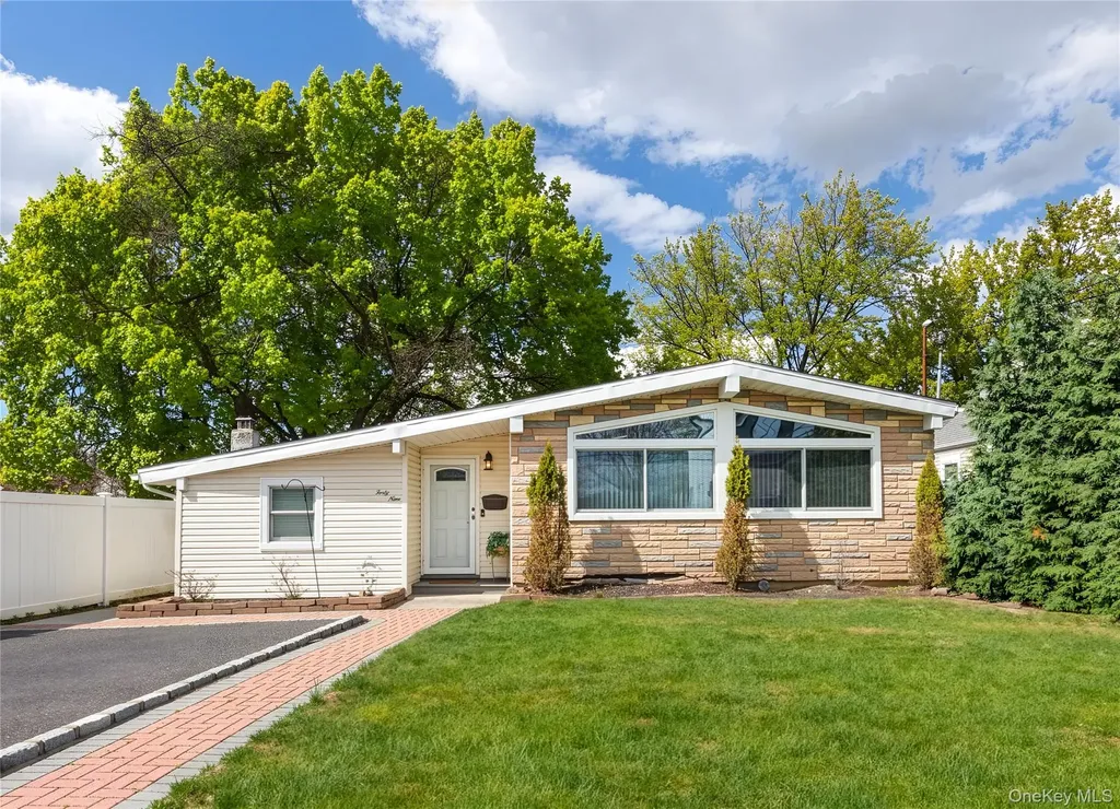 49 Campbell Street Patchogue NY 11772