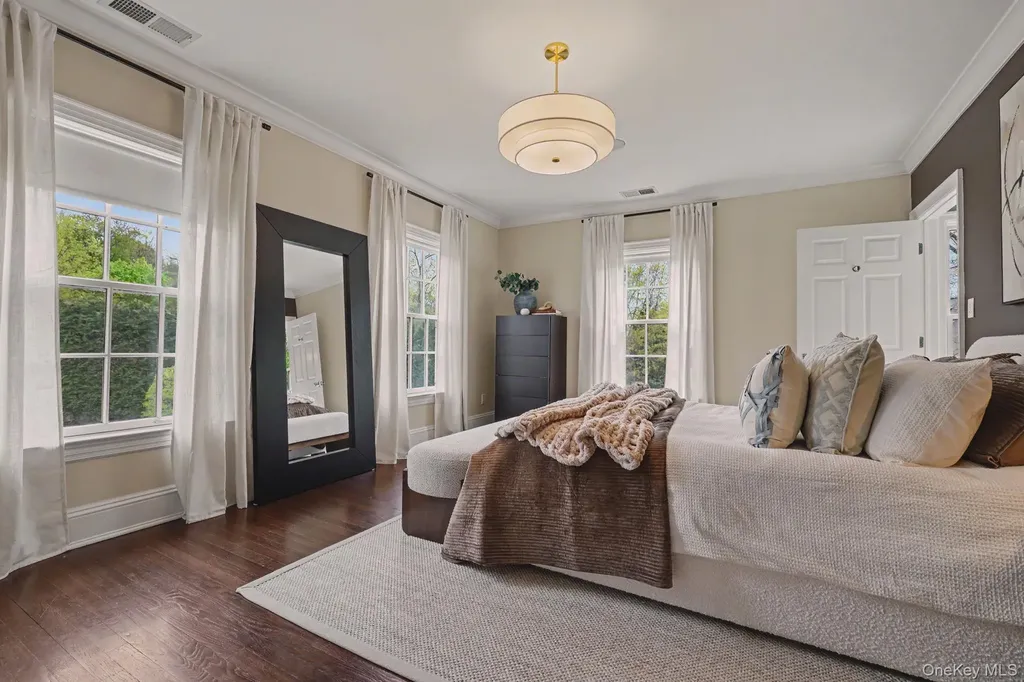 10 Morris Court Rye NY 10580