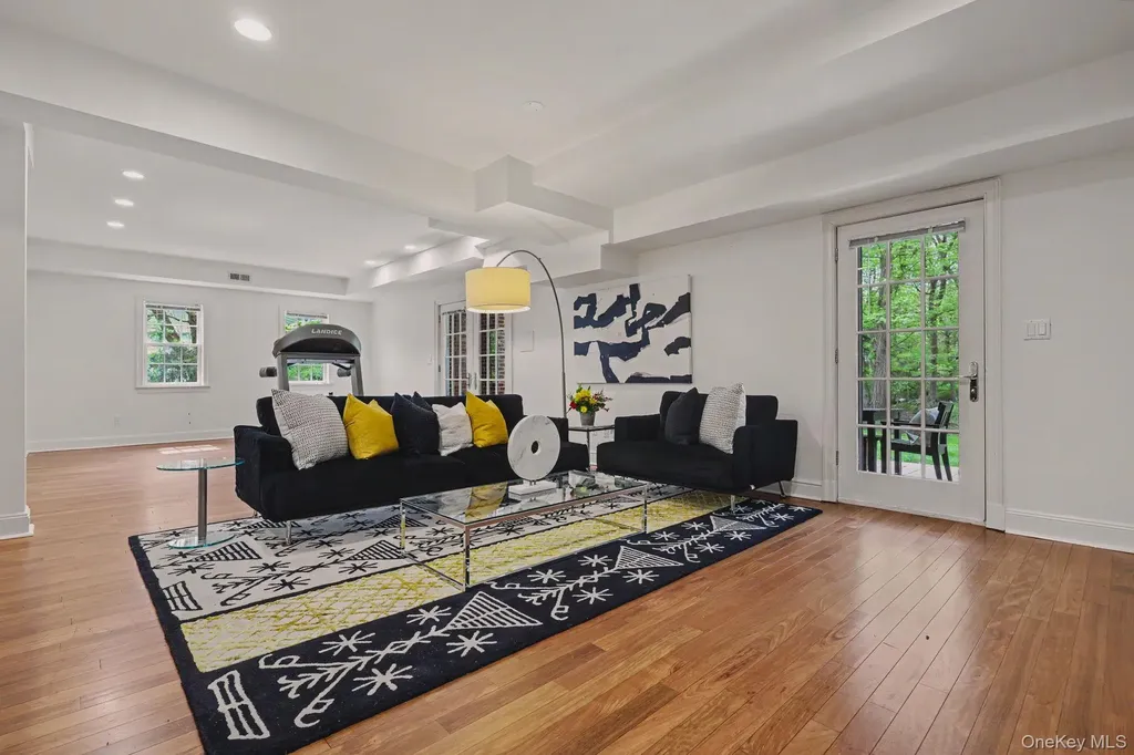 10 Morris Court Rye NY 10580