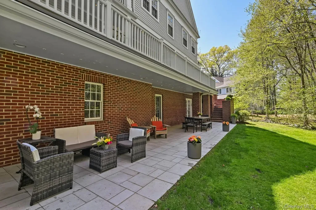 10 Morris Court Rye NY 10580